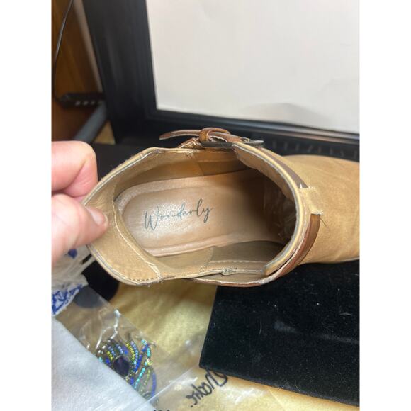 Wonderly Maeve Cognac Faux Leather Ankle Bootie Size 7.5 M Cowboy Southwestern - Picture 7 of 9